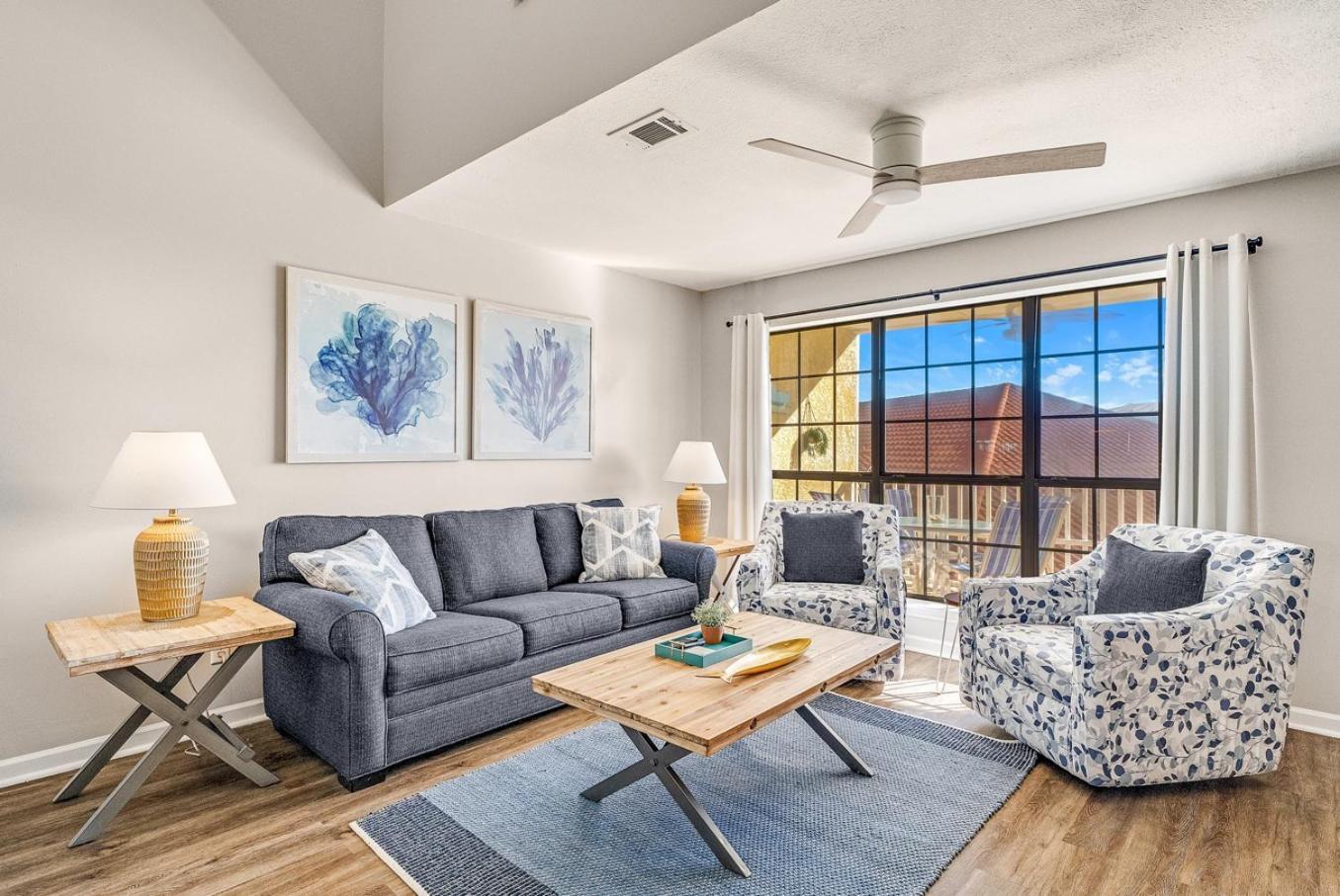 Balconies With A View At Hs 54 - 302 Apartment *